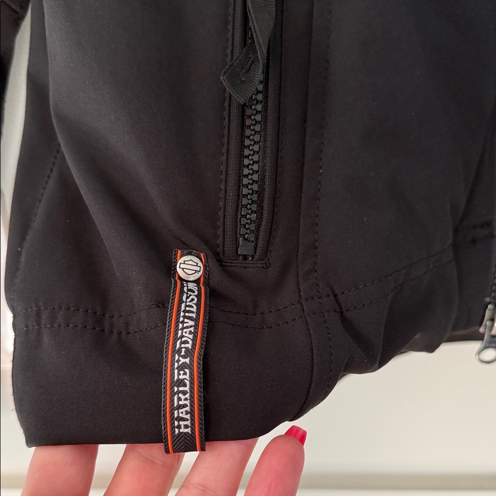 Harley-Davidson woman’s black Performance Jacket. Worn once. - Picture 6 of 9